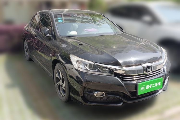 Used Honda Accord 2016 2.0L Comfort Edition Front Right 45 Deg