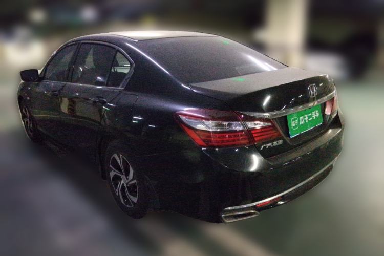 Used Honda Accord 2016 2.0L Comfort Edition Front Right 45 Deg