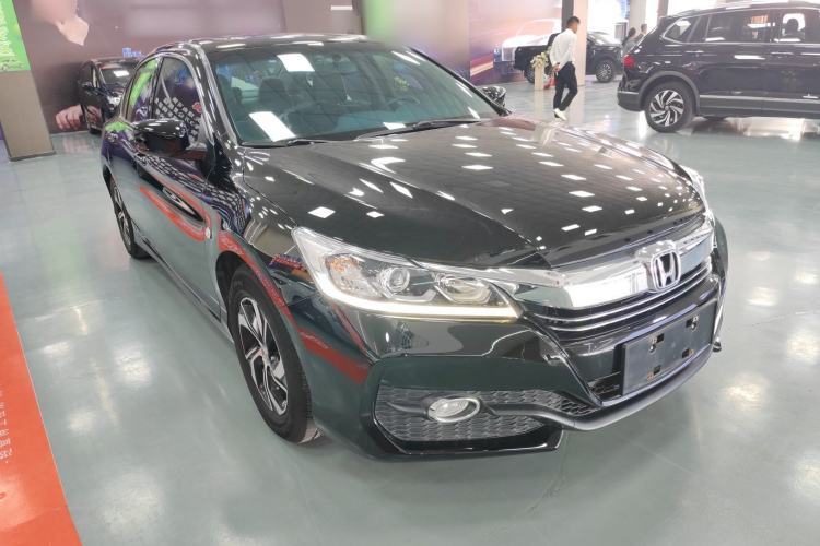 Used Honda Accord 2016 2.0L Elite Edition Front Right 45 Deg