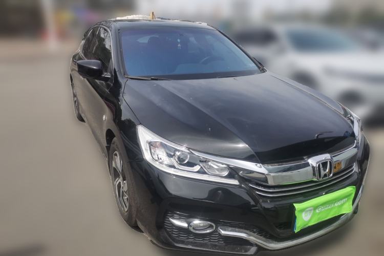 Used Honda Accord 2016 2.0L Comfort Edition Front Right 45 Deg
