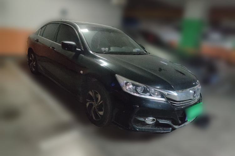 Used Honda Accord 2016 2.0L Comfort Edition Front Right 45 Deg