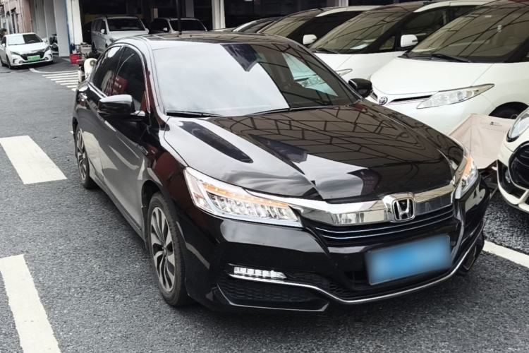 Used Honda Accord 2016 Hybrid 2.0L Sharp Edition Front Right 45 Deg
