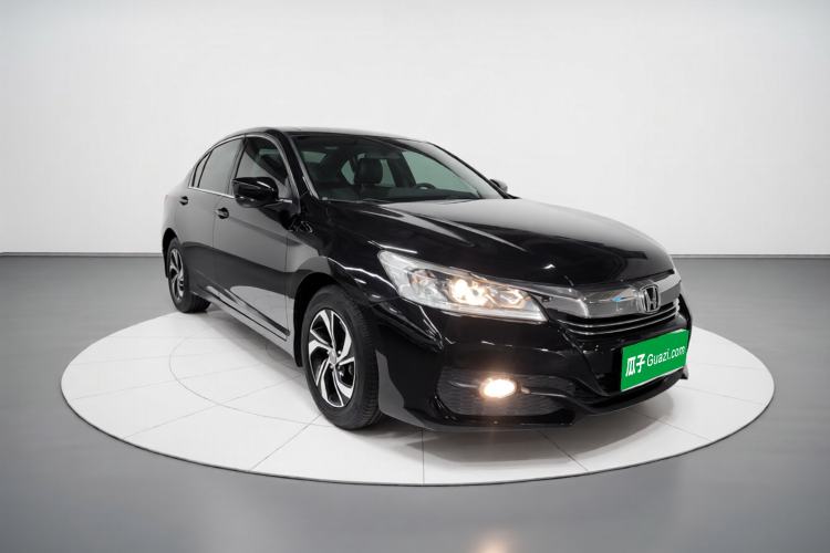 Used Honda Accord 2016 2.0L Comfort Edition Front Right 45 Deg