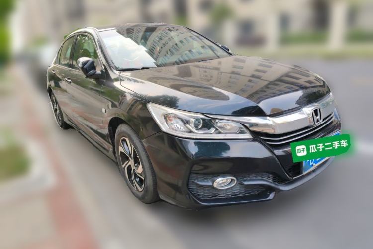 Used Honda Accord 2016 2.0L Comfort Edition Front Right 45 Deg