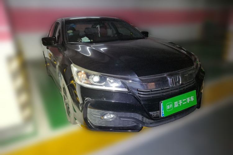 Used Honda Accord 2016 2.0L Comfort Edition Front Right 45 Deg