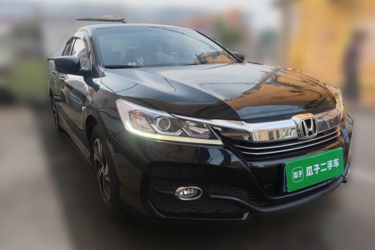 Used Honda Accord 2016 2.0L Elite Edition Front Right 45 Deg
