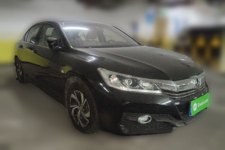Used Honda Accord 2016 2.0L Comfort Edition Front Right 45 Deg