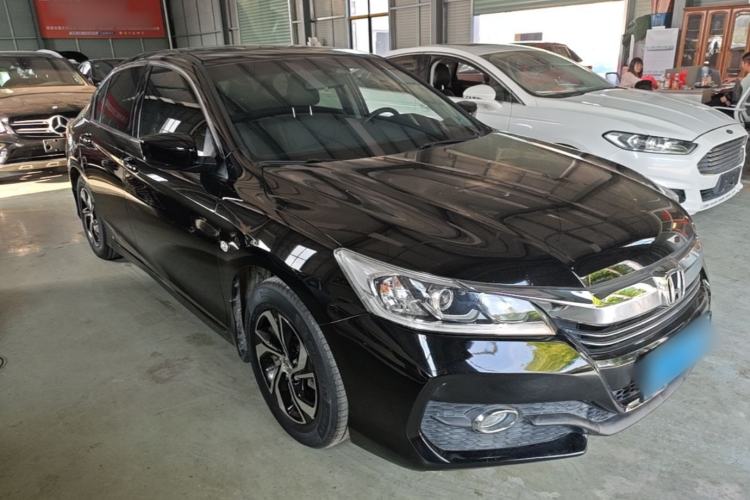 Used Honda Accord 2016 2.0L Elite Edition Front Right 45 Deg
