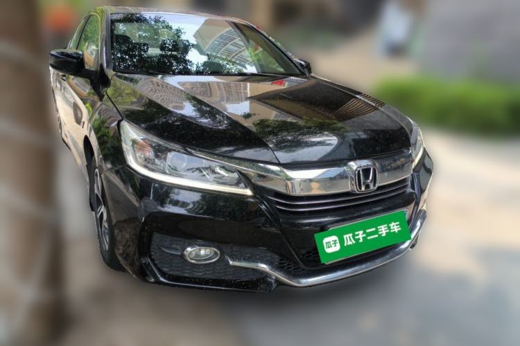 Used Honda Accord 2016 2.0L Elite Edition Front Right 45 Deg