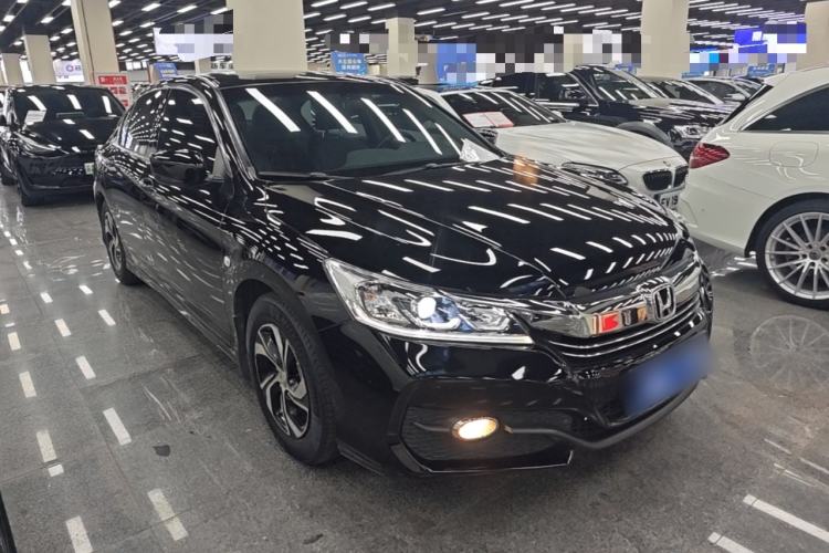 Used Honda Accord 2016 2.0L Comfort Edition Front Right 45 Deg