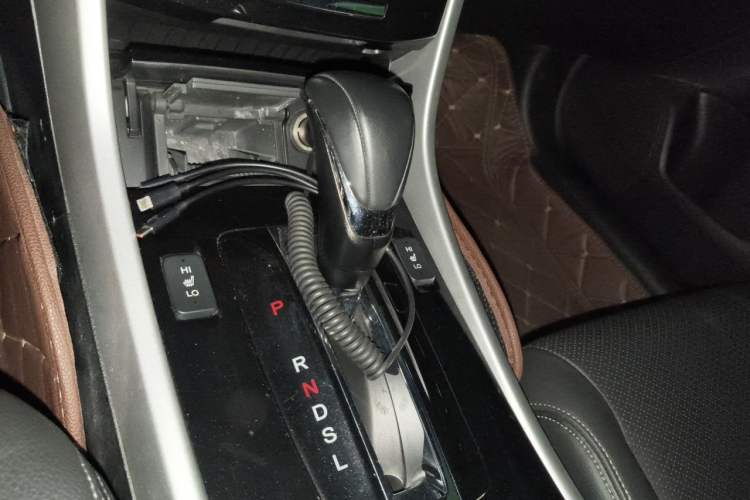 Used Honda Accord 2016 2.0L Elite Edition Gear Lever