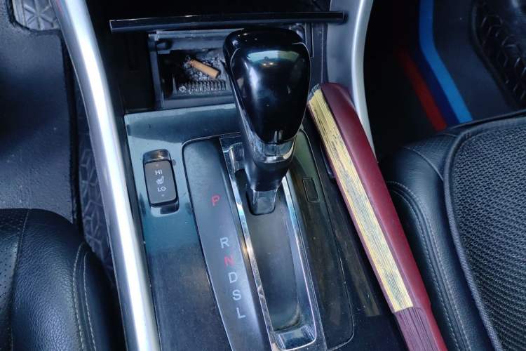 Used Honda Accord 2016 2.0L Elite Edition Gear Lever