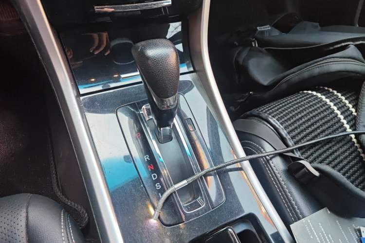 Used Honda Accord 2016 2.0L Comfort Edition Gear Lever
