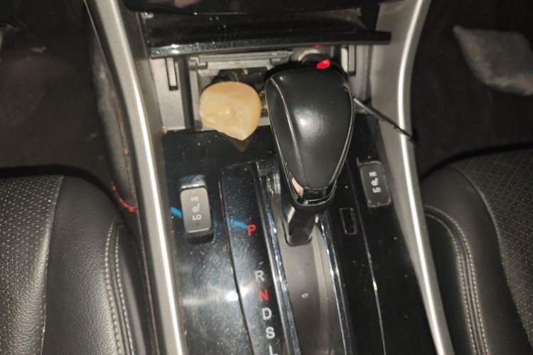 Used Honda Accord 2016 2.0L Elite Edition Gear Lever