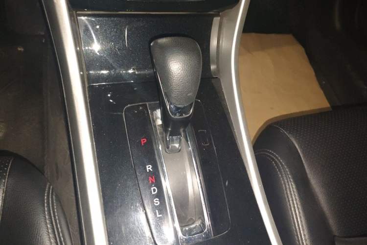 Used Honda Accord 2016 2.0L Comfort Edition Gear Lever