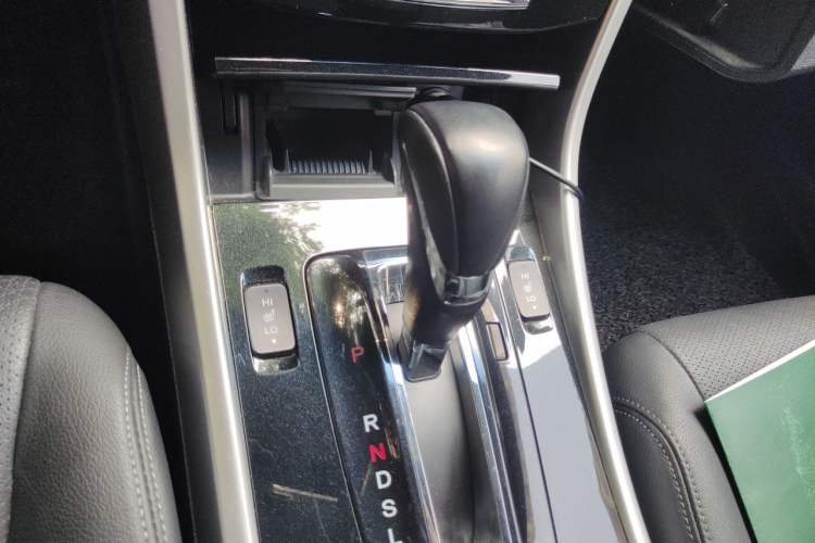 Used Honda Accord 2016 2.0L Elite Edition Gear Lever