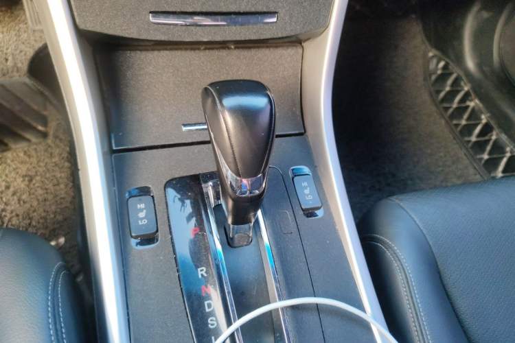 Used Honda Accord 2016 2.0L Elite Edition Gear Lever
