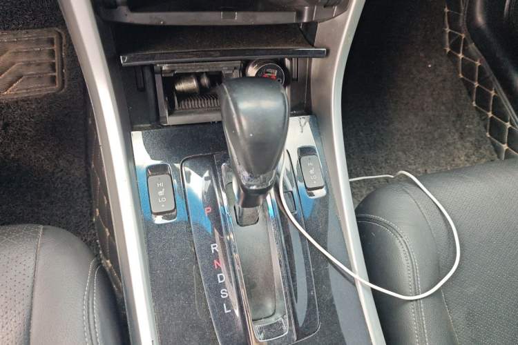 Used Honda Accord 2016 2.0L Elite Edition Gear Lever