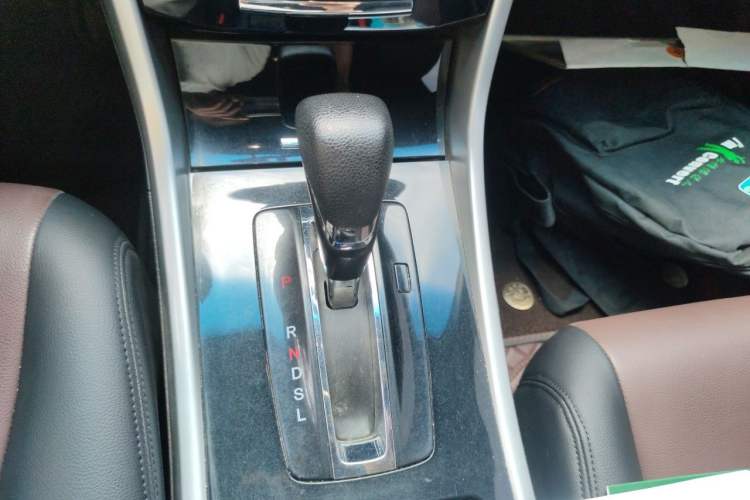 Used Honda Accord 2016 2.0L Comfort Edition Gear Lever