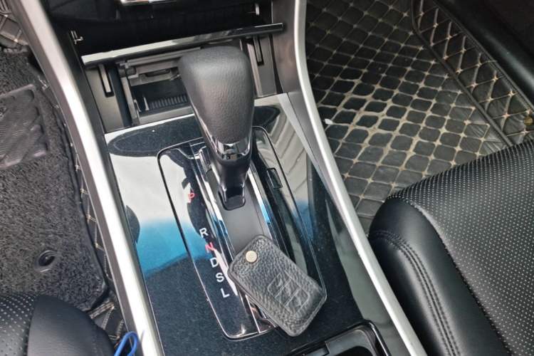 Used Honda Accord 2016 2.0L Comfort Edition Gear Lever