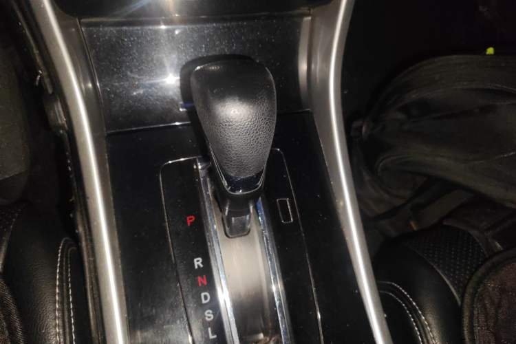 Used Honda Accord 2016 2.0L Elite Edition Gear Lever