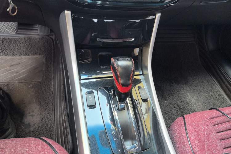 Used Honda Accord 2016 2.0L Elite Edition Gear Lever