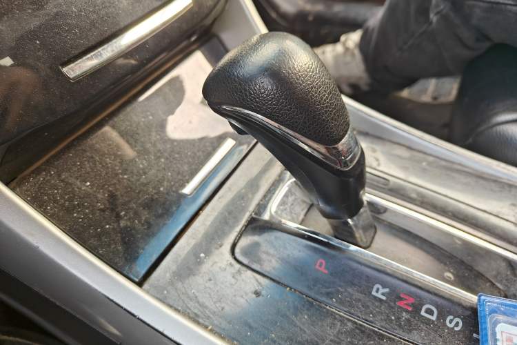 Used Honda Accord 2016 2.0L Comfort Edition Gear Lever