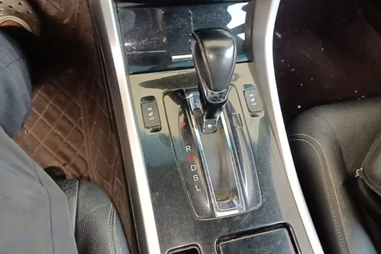 Used Honda Accord 2016 2.0L Elite Edition Gear Lever