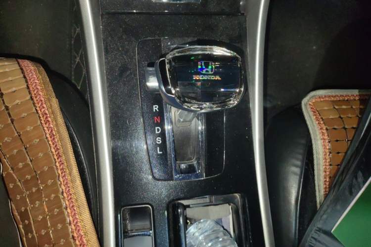 Used Honda Accord 2016 2.0L Comfort Edition Gear Lever