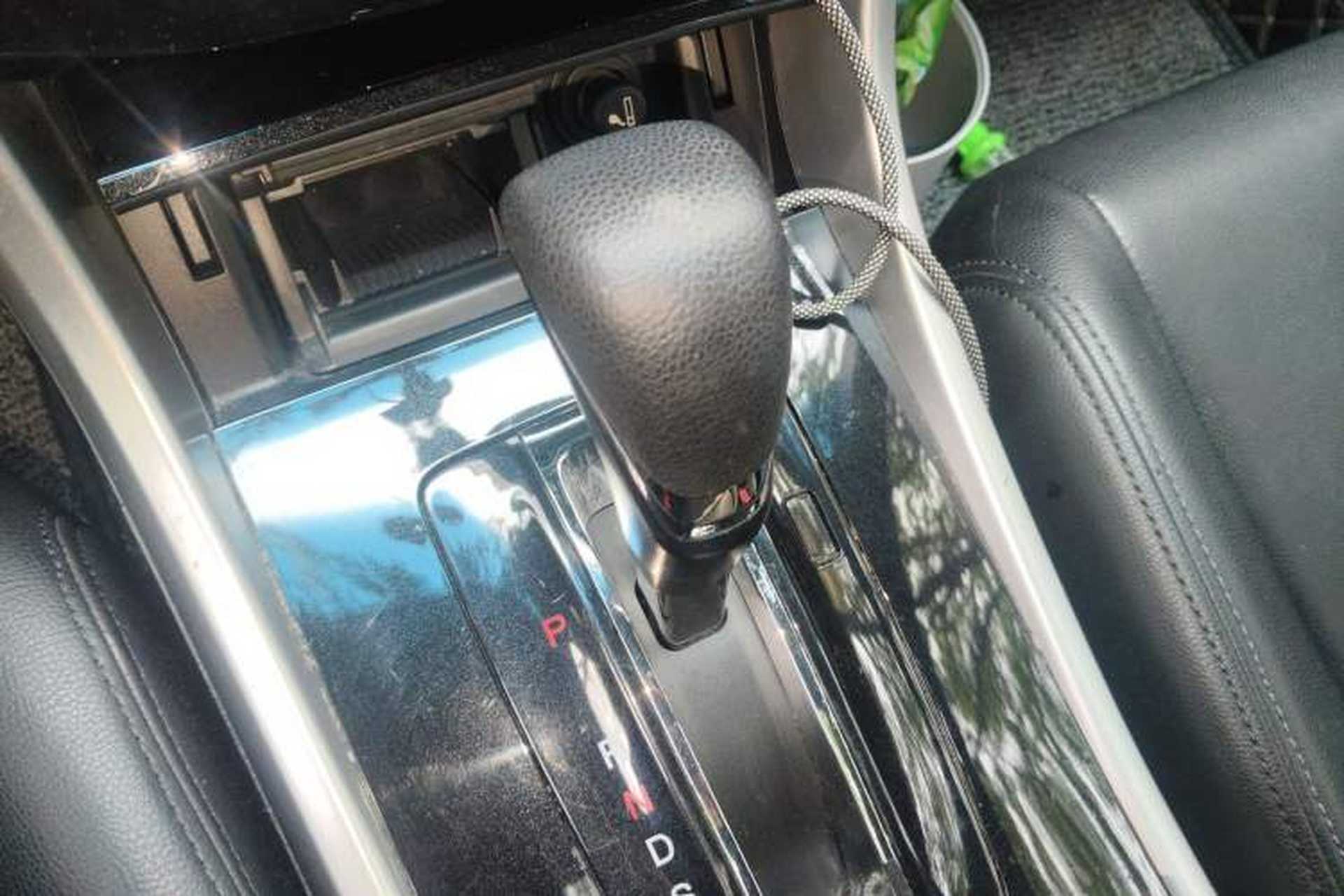 Used Honda Accord 2016 2.0L Comfort Edition Gear Lever
