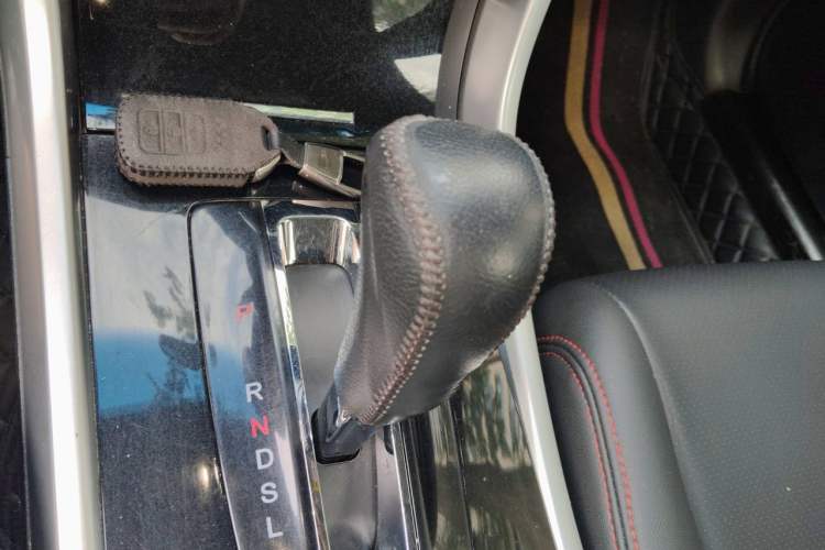 Used Honda Accord 2016 2.0L Comfort Edition Gear Lever