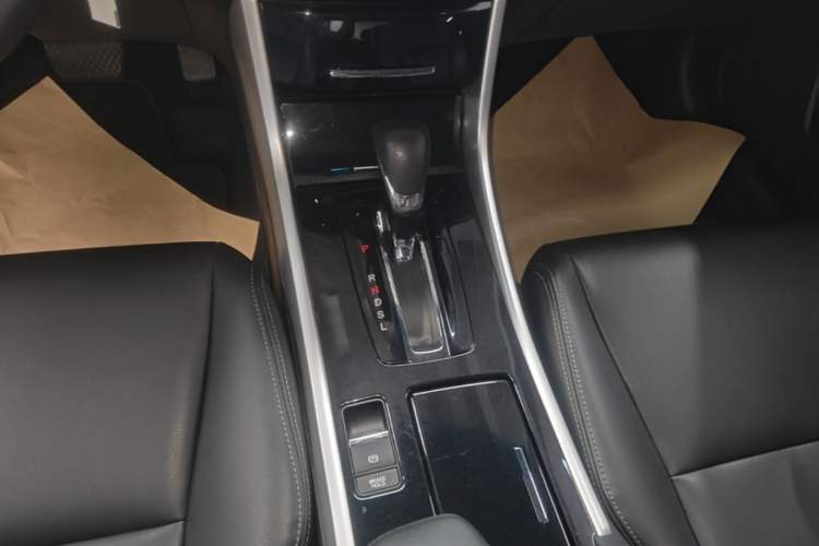 Used Honda Accord 2016 2.0L Comfort Edition Gear Lever