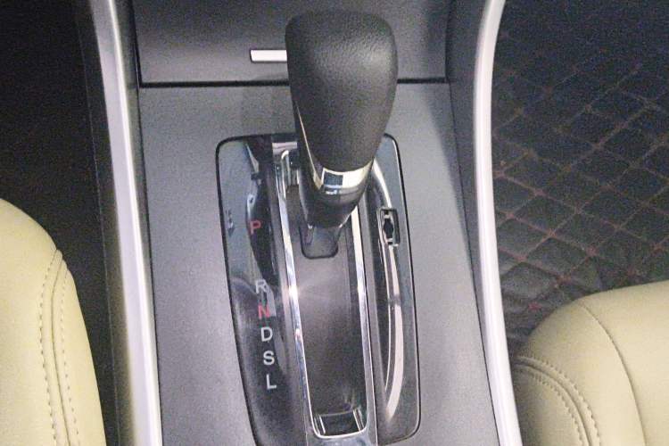 Used Honda Accord 2016 2.0L Comfort Edition Gear Lever