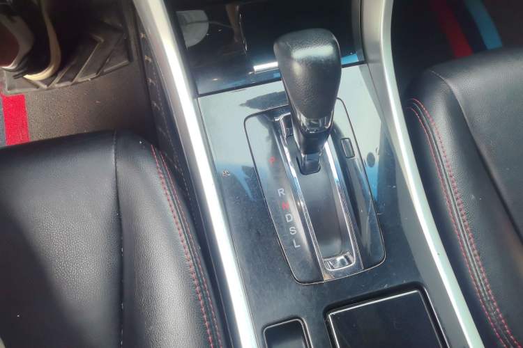 Used Honda Accord 2016 2.0L Comfort Edition Gear Lever