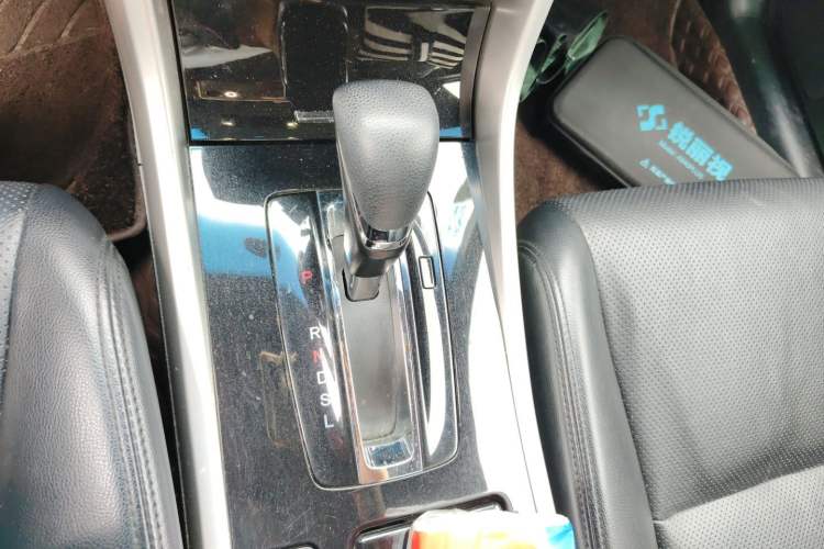 Used Honda Accord 2016 2.0L Comfort Edition Gear Lever