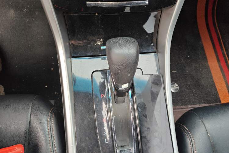 Used Honda Accord 2016 2.0L Comfort Edition Gear Lever