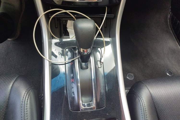 Used Honda Accord 2016 2.0L Comfort Edition Gear Lever