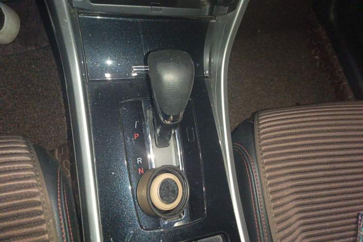 Used Honda Accord 2016 2.0L Comfort Edition Gear Lever