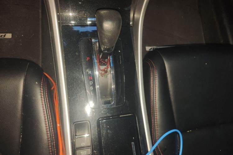 Used Honda Accord 2016 2.0L Comfort Edition Gear Lever
