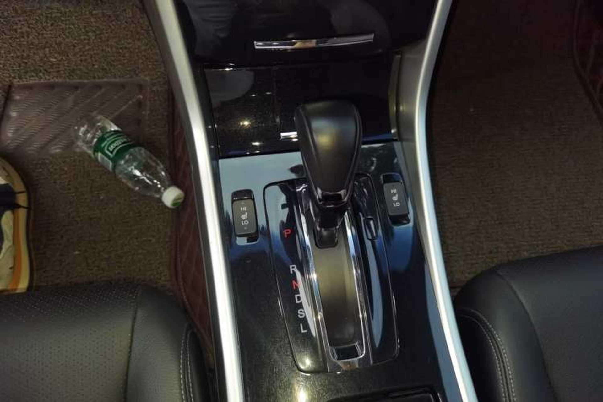 Used Honda Accord 2016 2.0L Elite Edition Gear Lever