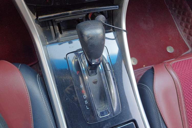 Used Honda Accord 2016 2.0L Comfort Edition Gear Lever