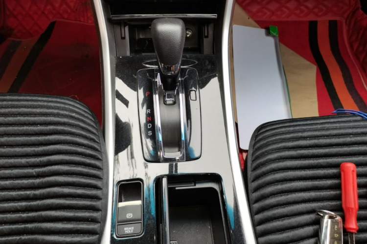 Used Honda Accord 2016 2.0L Comfort Edition Gear Lever