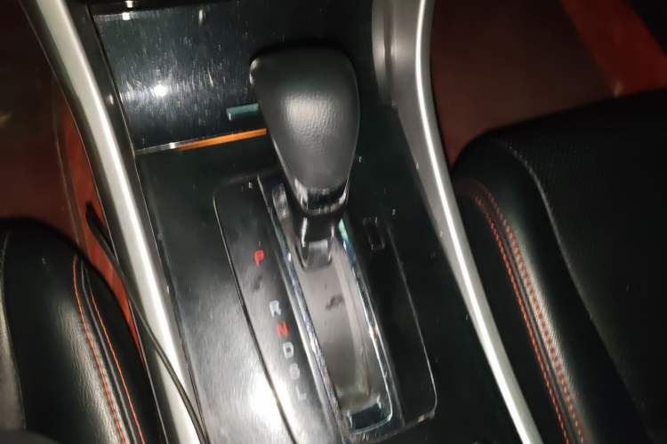 Used Honda Accord 2016 2.0L Comfort Edition Gear Lever