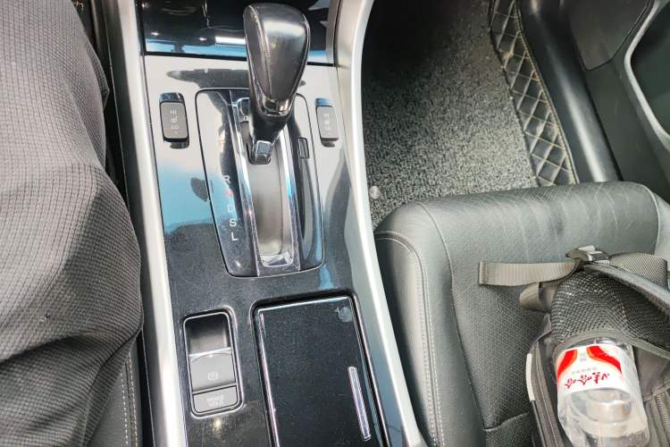 Used Honda Accord 2016 2.0L Elite Edition Gear Lever