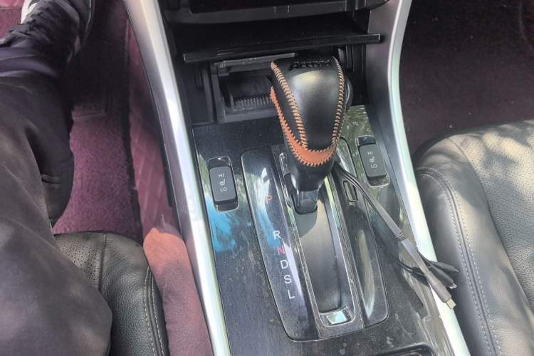 Used Honda Accord 2016 2.0L Elite Edition Gear Lever