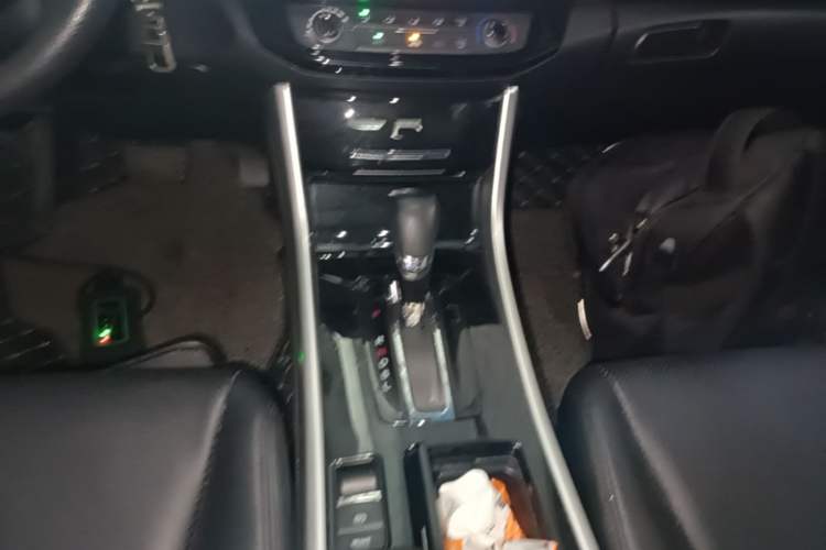 Used Honda Accord 2016 2.0L Comfort Edition Gear Lever