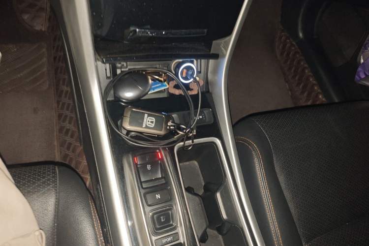 Used Honda Accord 2016 Hybrid 2.0L Sharp Edition Gear Lever