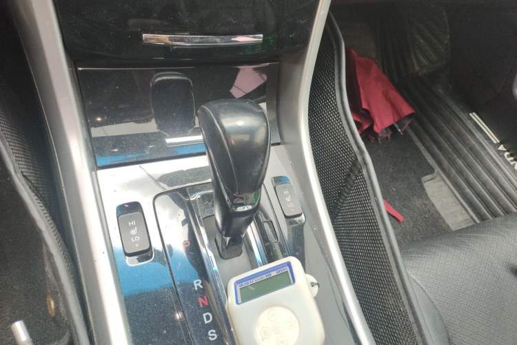 Used Honda Accord 2016 2.0L Elite Edition Gear Lever