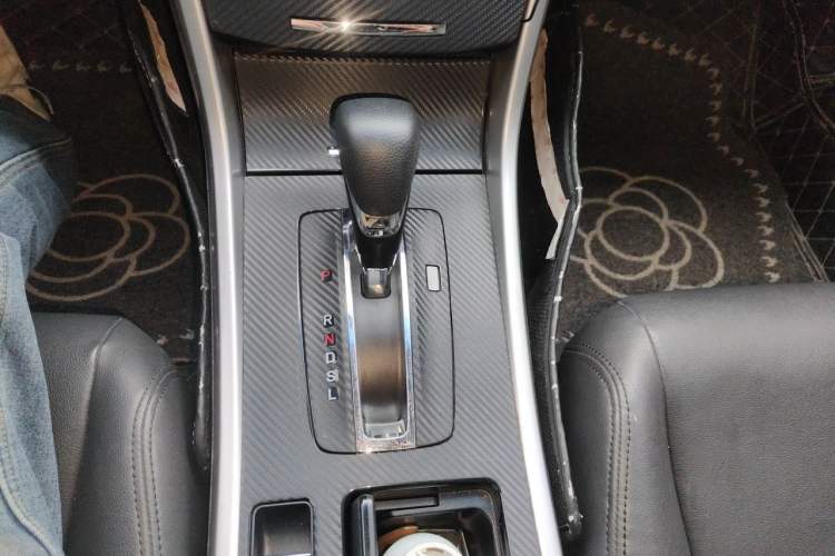 Used Honda Accord 2016 2.0L Comfort Edition Gear Lever