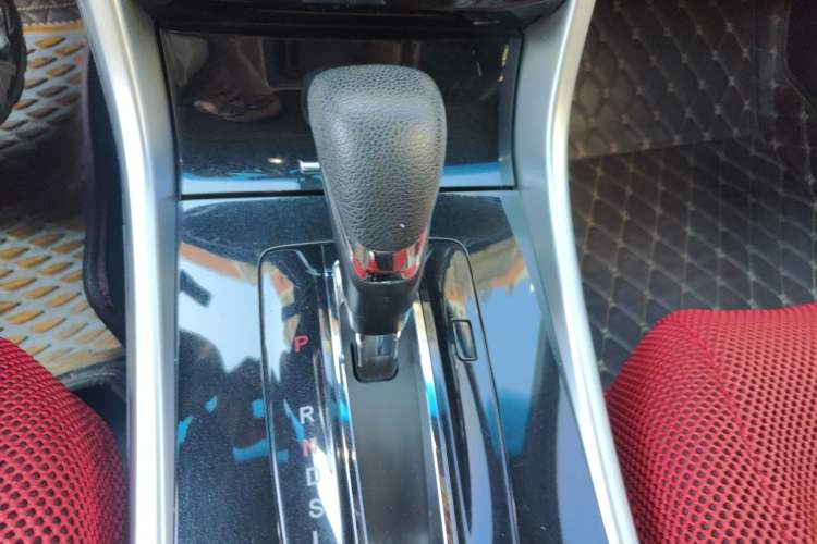 Used Honda Accord 2016 2.0L Comfort Edition Gear Lever
